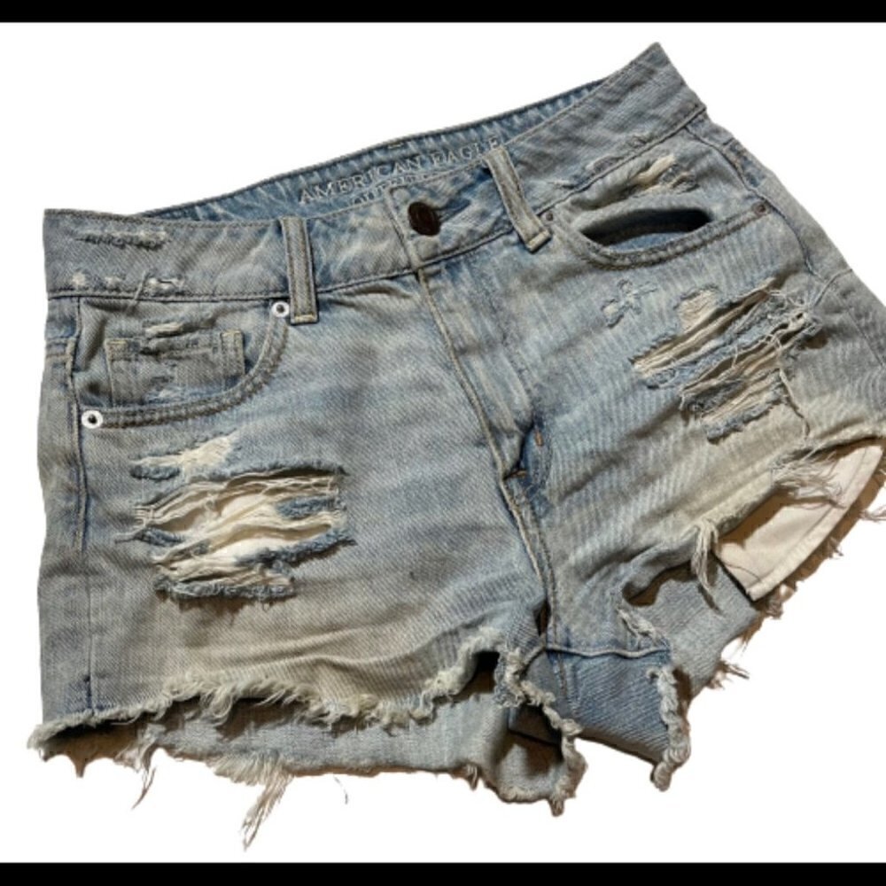 American Eagle Light Wash Distressed Cut Off Shorts Frayed Hem